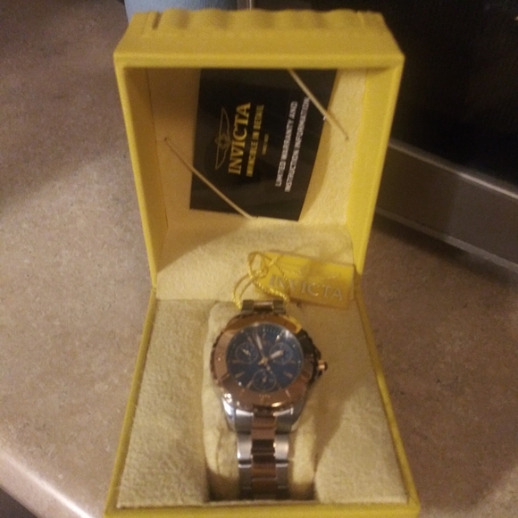 Watch - Picture 3 of 4